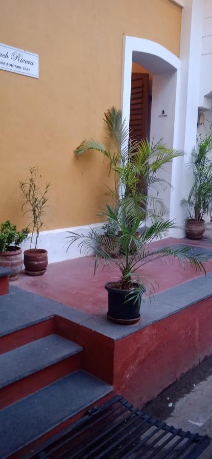 French Rivera Guest House Puducherry Buitenkant foto